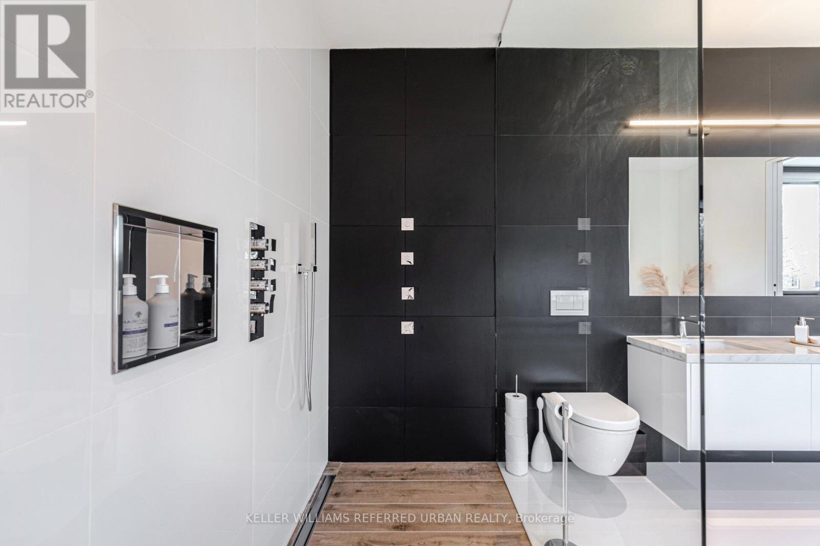 1337 Waverly Avenue, Oakville, Ontario  L6L 2S4 - Photo 21 - W12990848