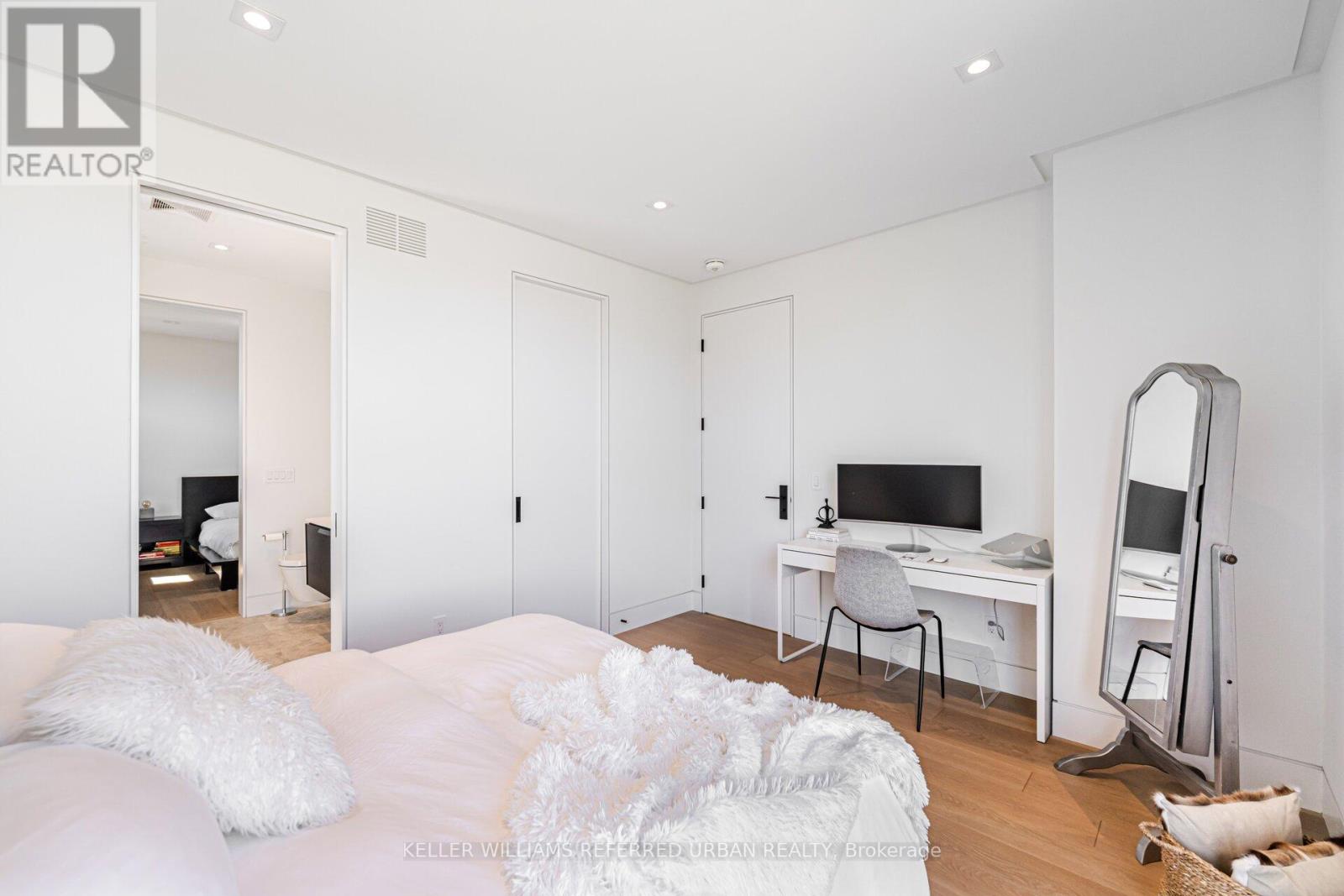 1337 Waverly Avenue, Oakville, Ontario  L6L 2S4 - Photo 26 - W12990848