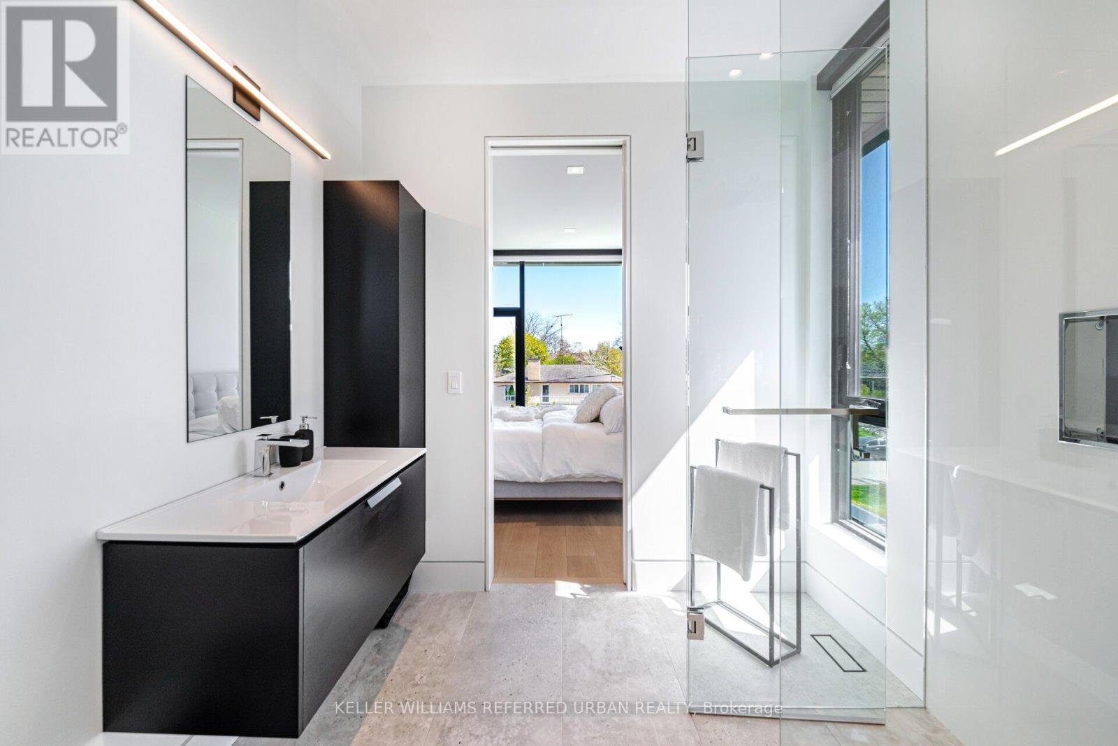 1337 Waverly Avenue, Oakville, Ontario  L6L 2S4 - Photo 27 - W12990848