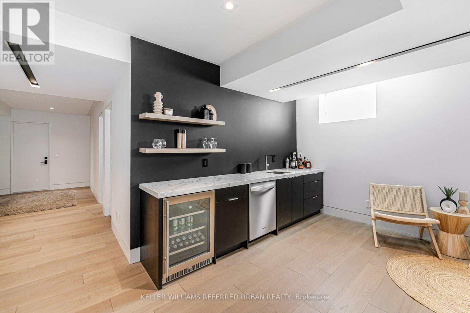 1337 Waverly Avenue, Oakville, Ontario  L6L 2S4 - Photo 32 - W12990848