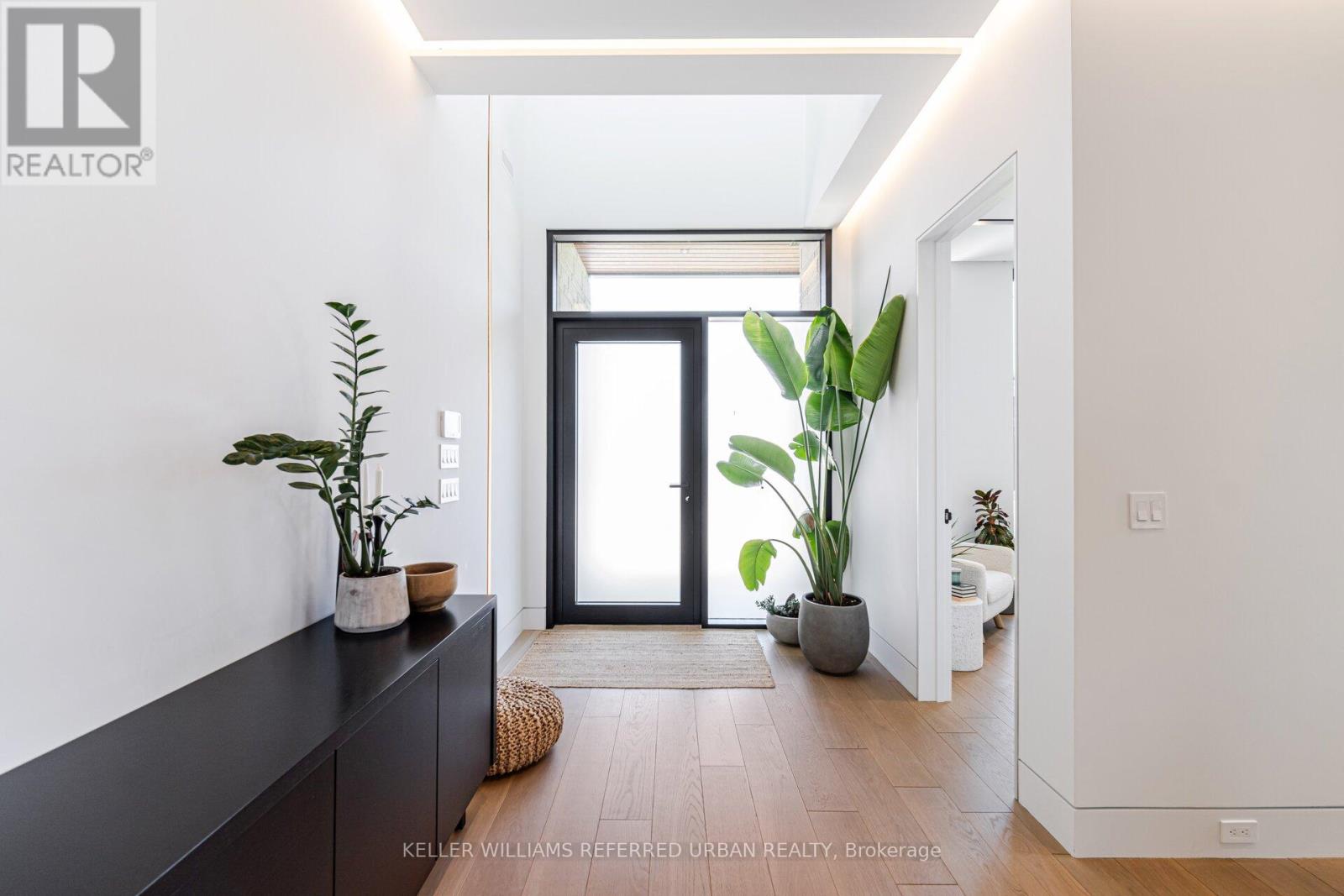 1337 Waverly Avenue, Oakville, Ontario  L6L 2S4 - Photo 4 - W12990848