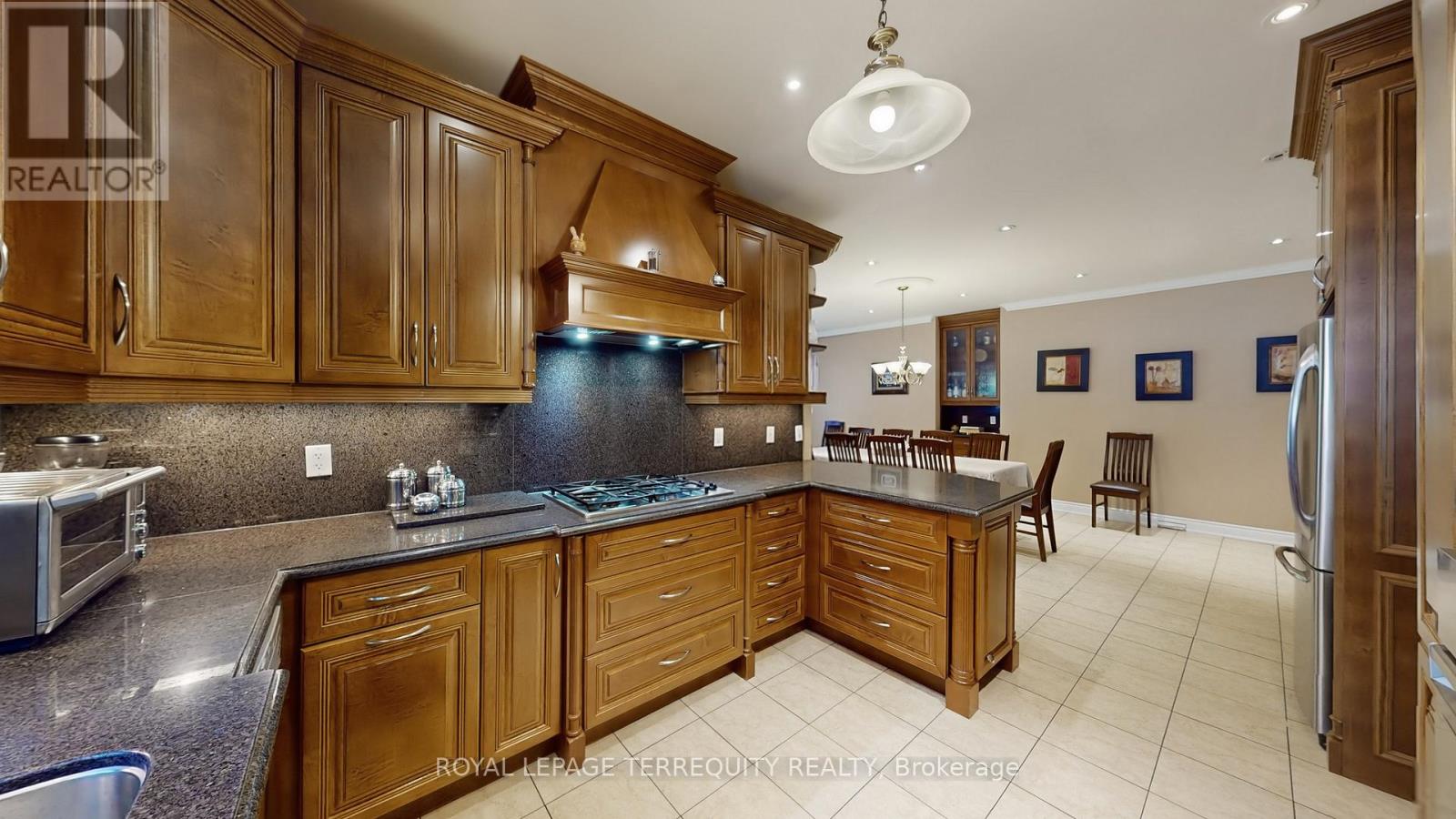 134 Hadrian Drive, Toronto, Ontario  M9W 1V4 - Photo 13 - W12990898