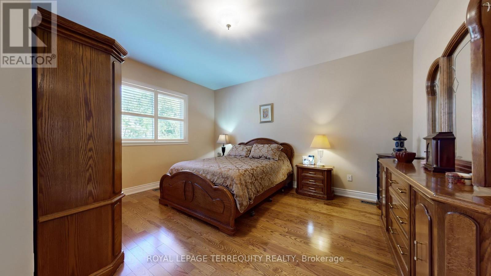 134 Hadrian Drive, Toronto, Ontario  M9W 1V4 - Photo 22 - W12990898