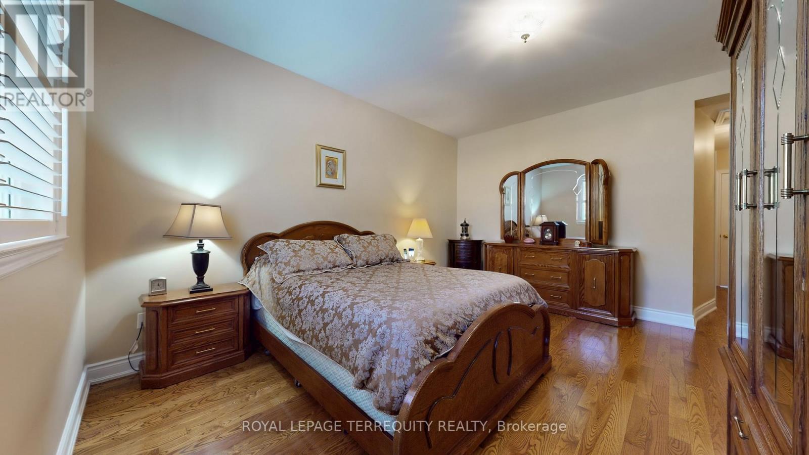 134 Hadrian Drive, Toronto, Ontario  M9W 1V4 - Photo 23 - W12990898