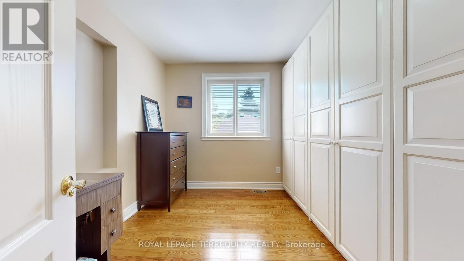 134 Hadrian Drive, Toronto, Ontario  M9W 1V4 - Photo 24 - W12990898