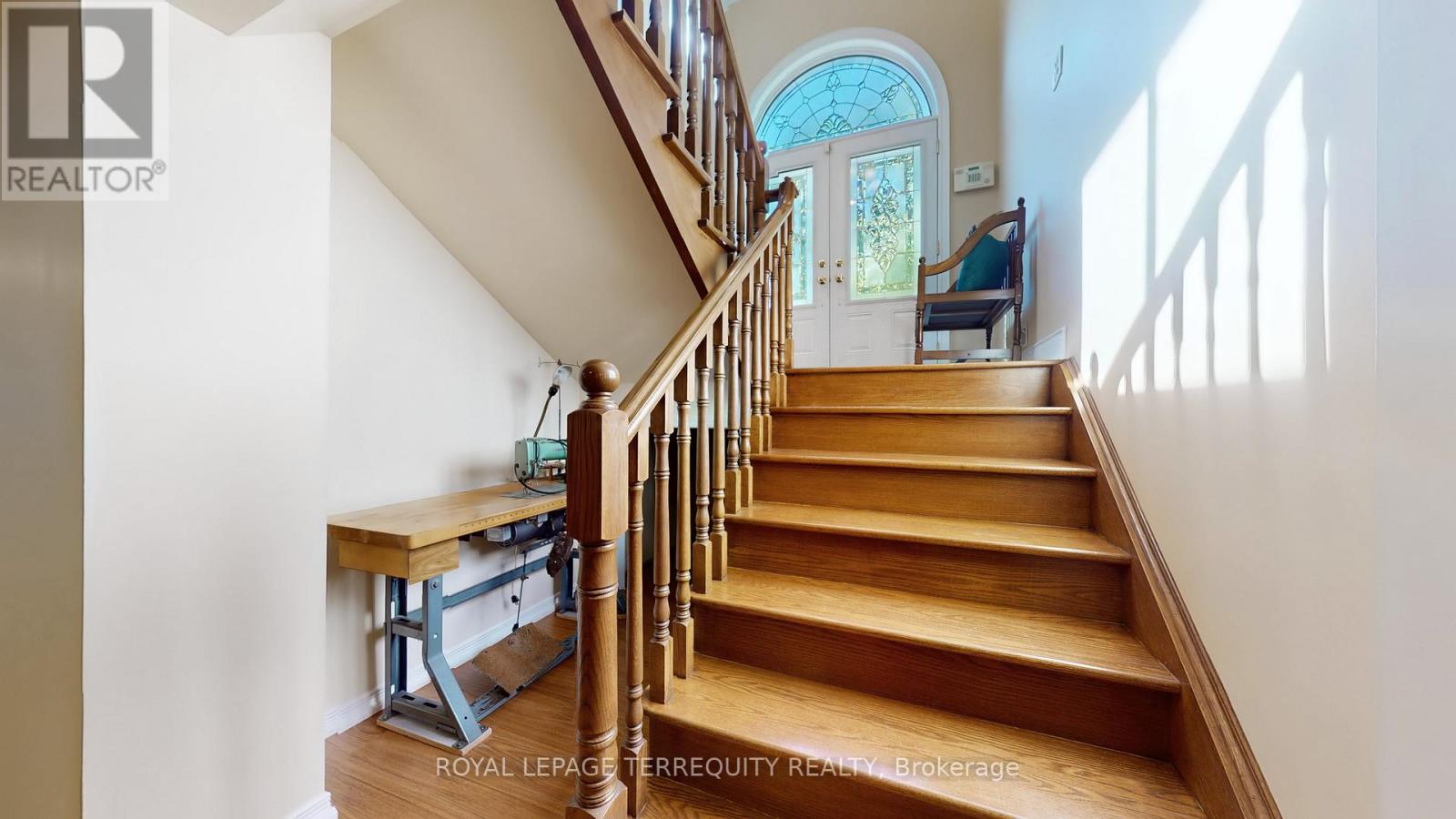 134 Hadrian Drive, Toronto, Ontario  M9W 1V4 - Photo 32 - W12990898