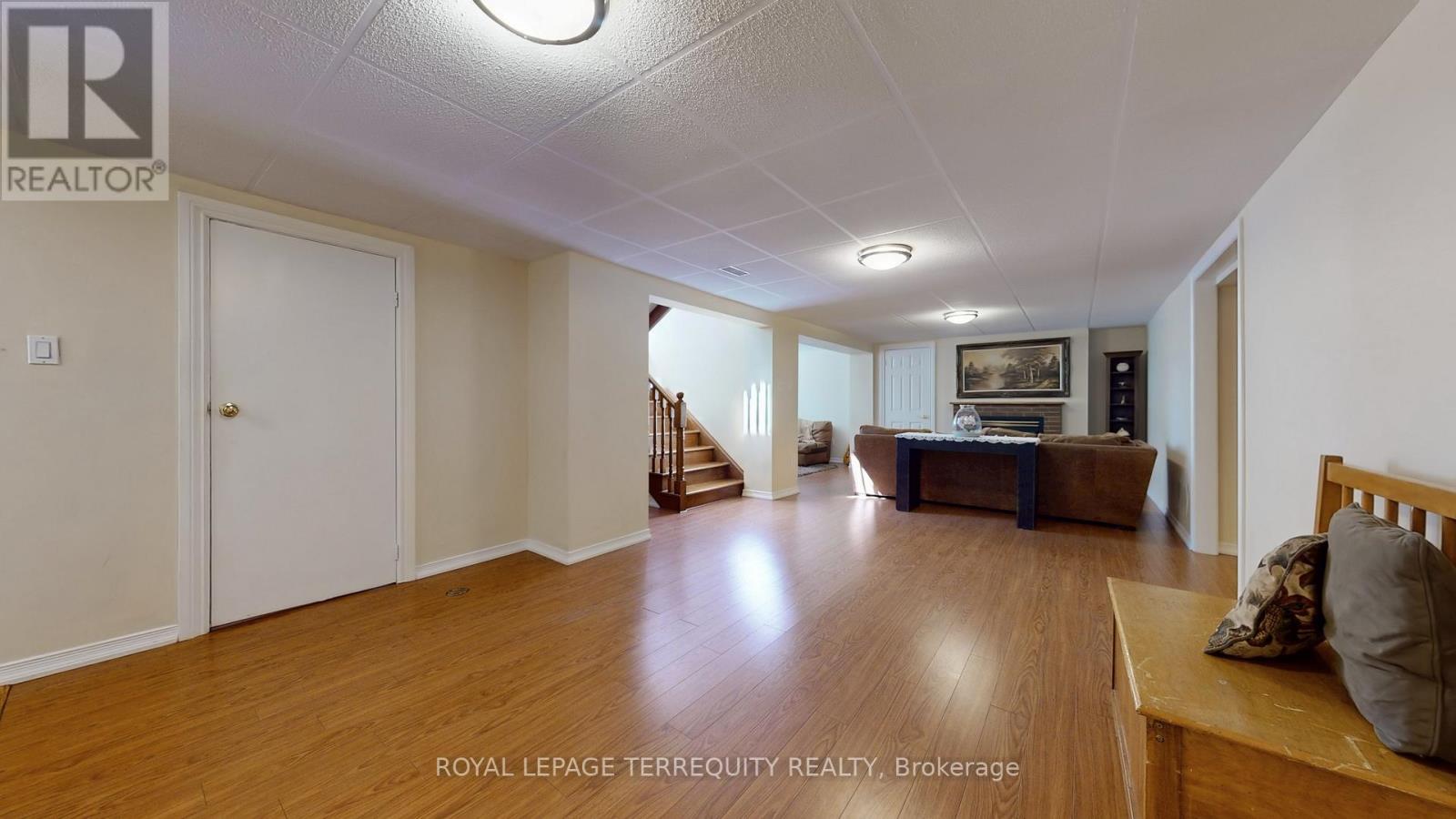 134 Hadrian Drive, Toronto, Ontario  M9W 1V4 - Photo 36 - W12990898