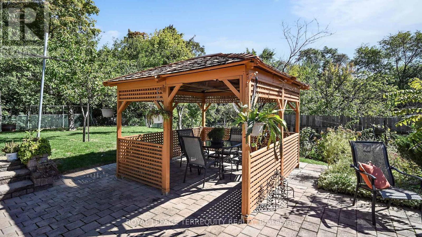 134 Hadrian Drive, Toronto, Ontario  M9W 1V4 - Photo 43 - W12990898