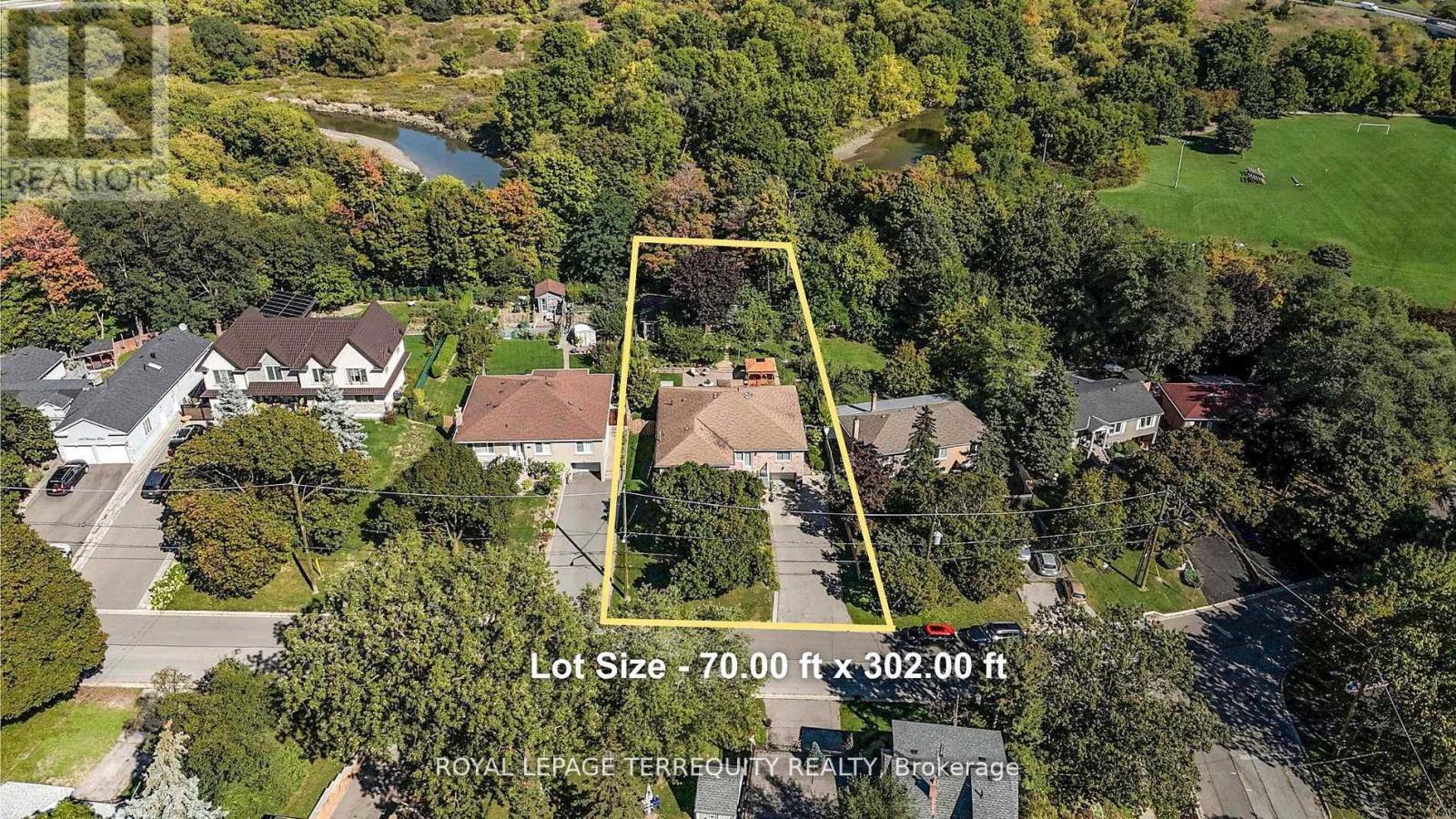 134 Hadrian Drive, Toronto, Ontario  M9W 1V4 - Photo 49 - W12990898