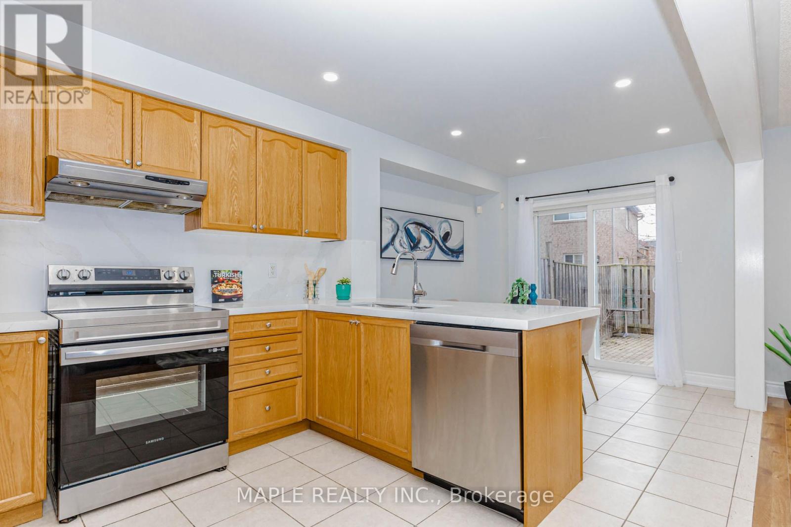 48 Trumpet Valley Boulevard, Brampton, Ontario L7A 3N8 - Photo 18 - W12990928