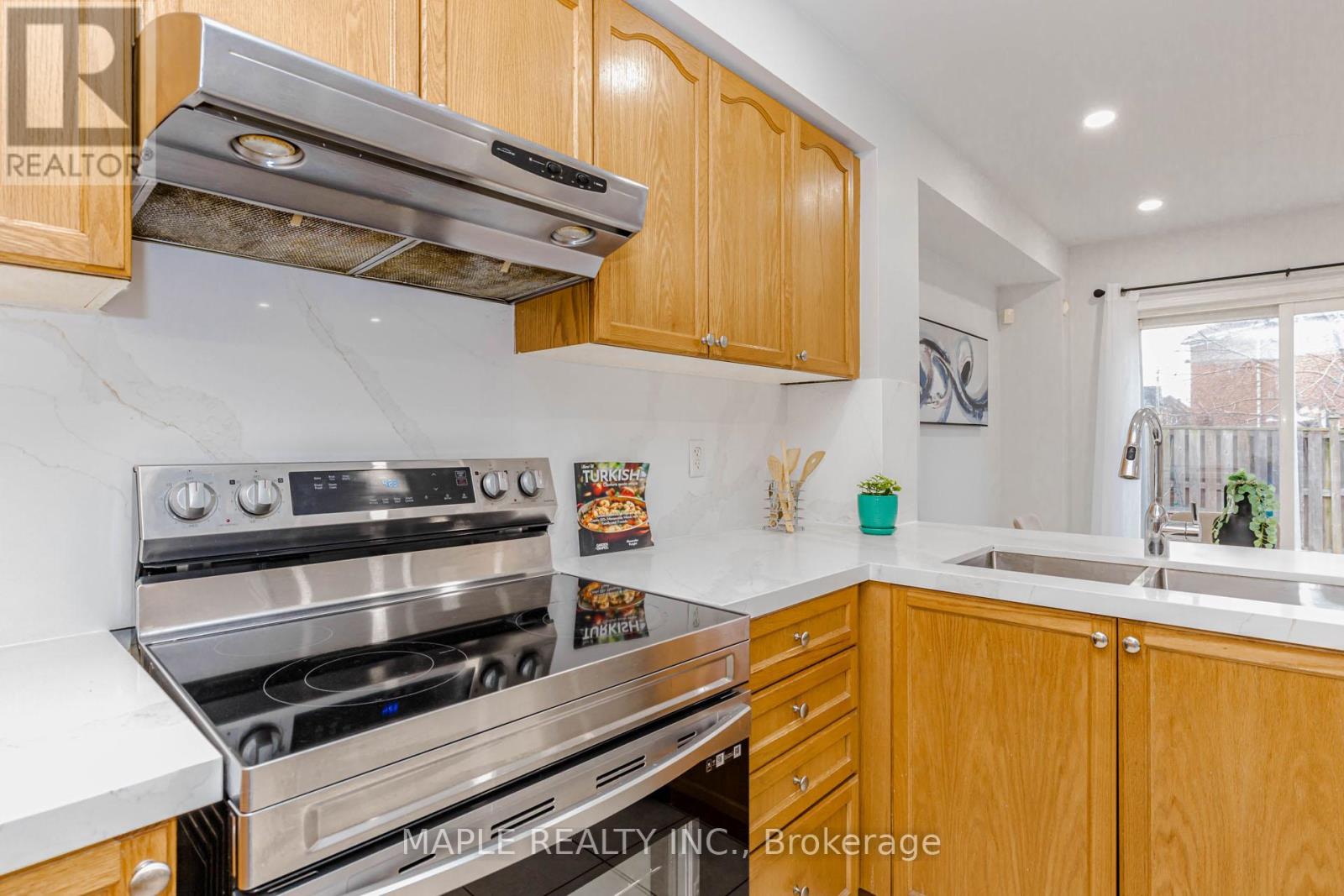 48 Trumpet Valley Boulevard, Brampton, Ontario L7A 3N8 - Photo 21 - W12990928