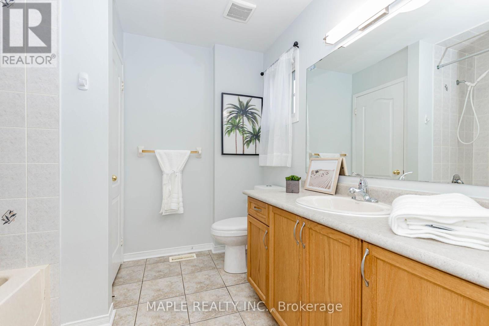 48 Trumpet Valley Boulevard, Brampton, Ontario L7A 3N8 - Photo 31 - W12990928