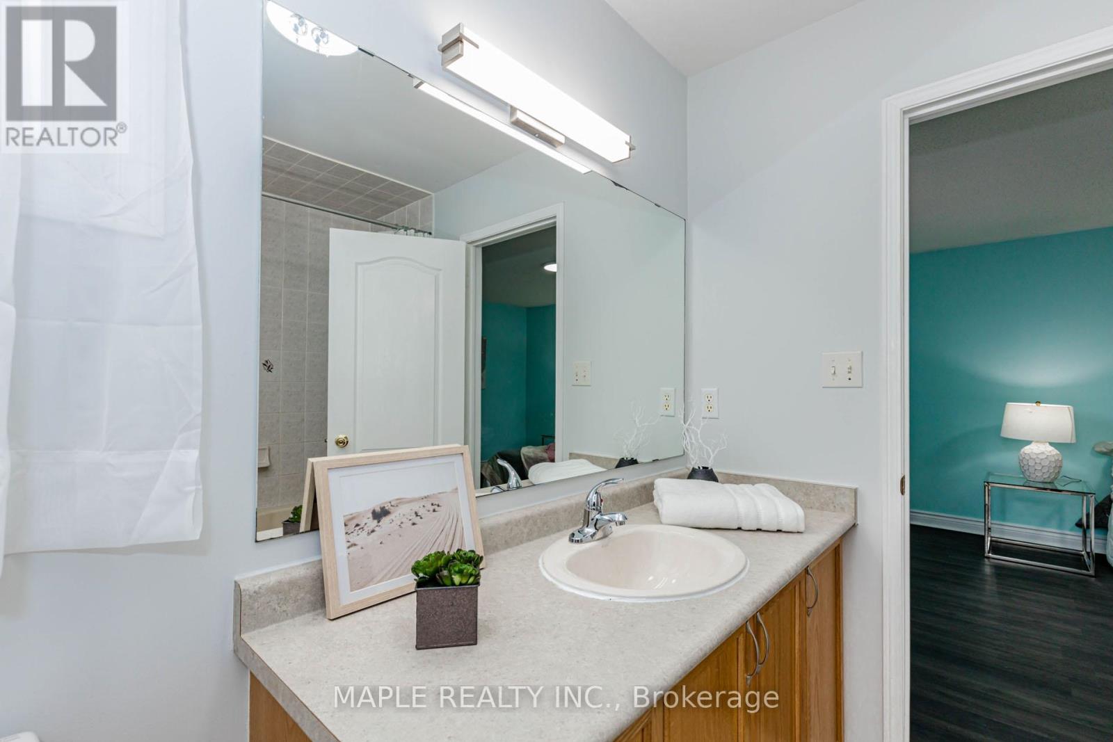 48 Trumpet Valley Boulevard, Brampton, Ontario L7A 3N8 - Photo 32 - W12990928