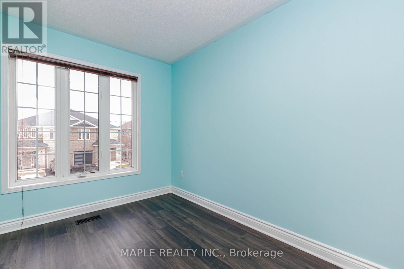 48 Trumpet Valley Boulevard, Brampton, Ontario L7A 3N8 - Photo 35 - W12990928