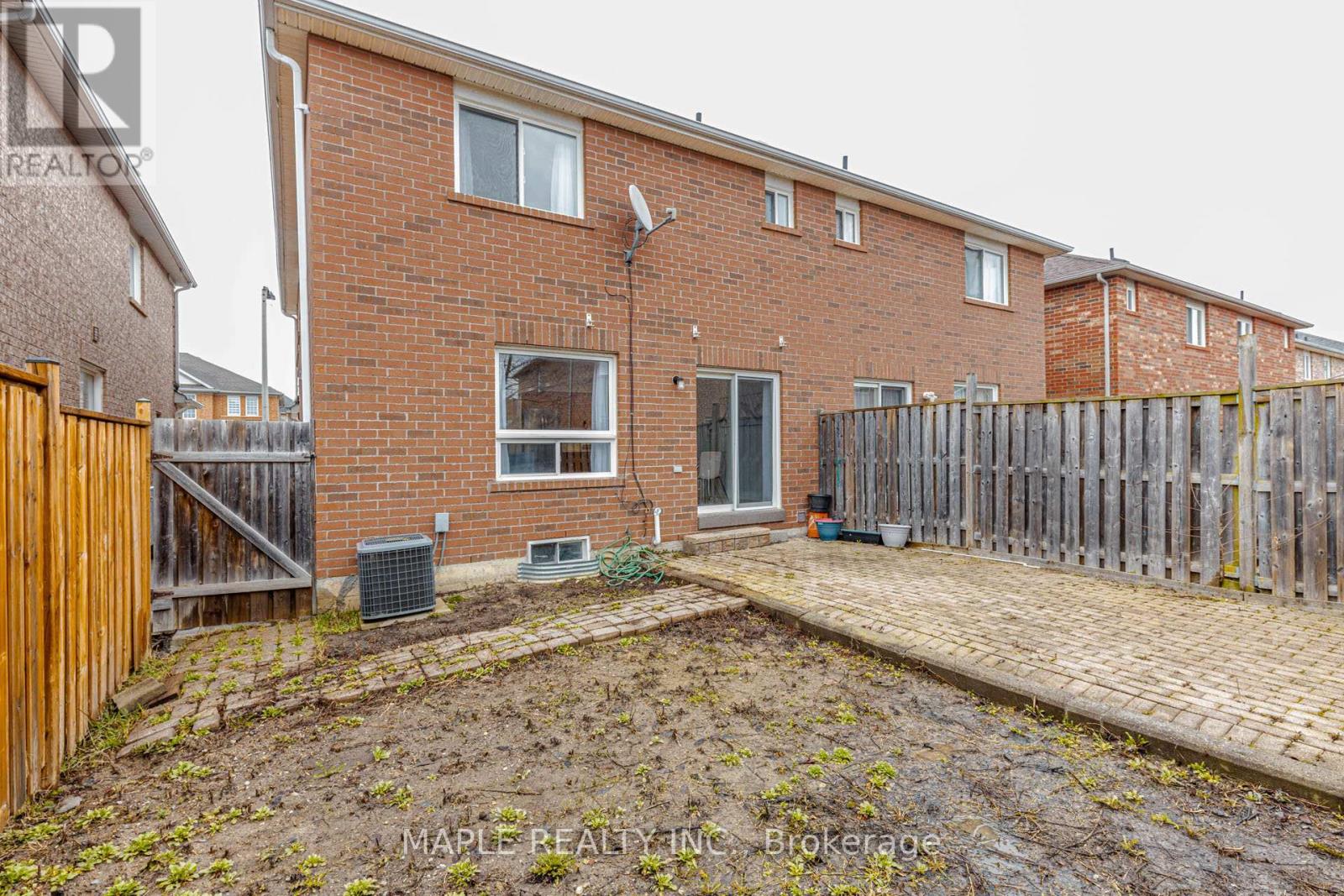 48 Trumpet Valley Boulevard, Brampton, Ontario L7A 3N8 - Photo 50 - W12990928