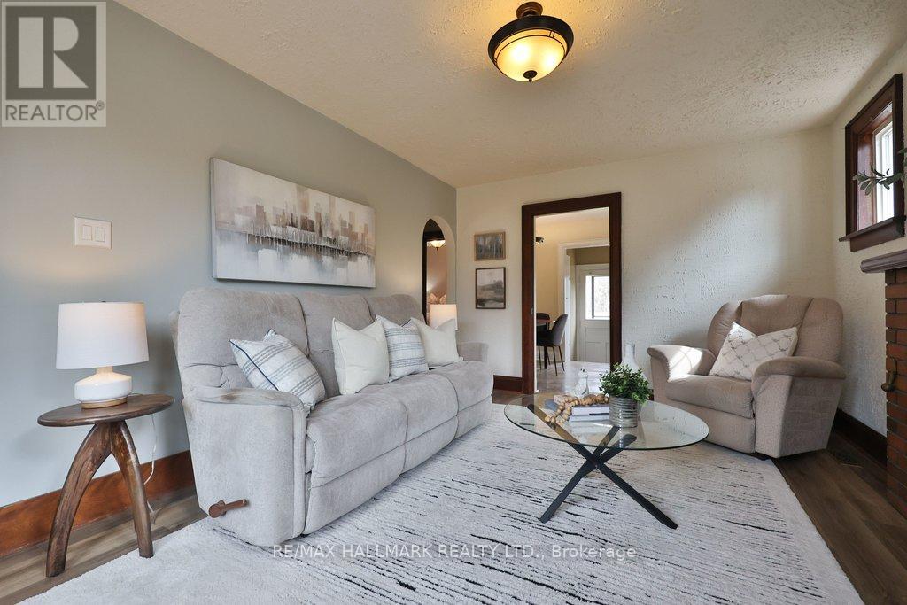 116 Mill Street S, Brampton, Ontario  L6Y 1T3 - Photo 2 - W12990954