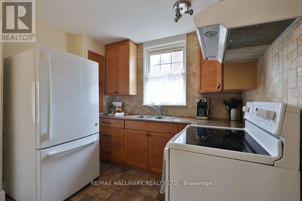 116 Mill Street S, Brampton, Ontario  L6Y 1T3 - Photo 6 - W12990954