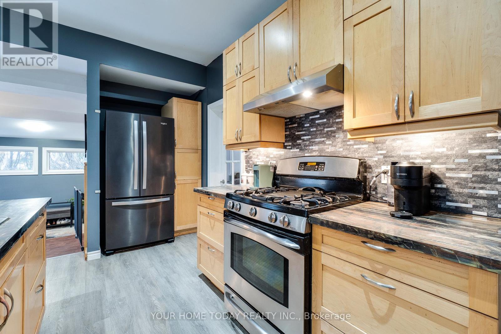 10 Knox Street, Halton Hills, Ontario  L7J 1C7 - Photo 17 - W12991012