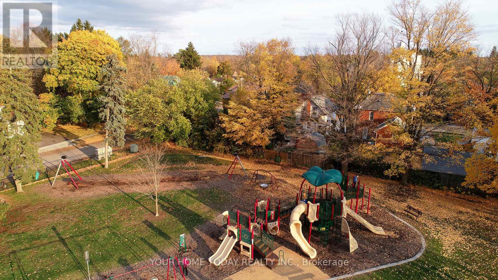 10 Knox Street, Halton Hills, Ontario  L7J 1C7 - Photo 31 - W12991012