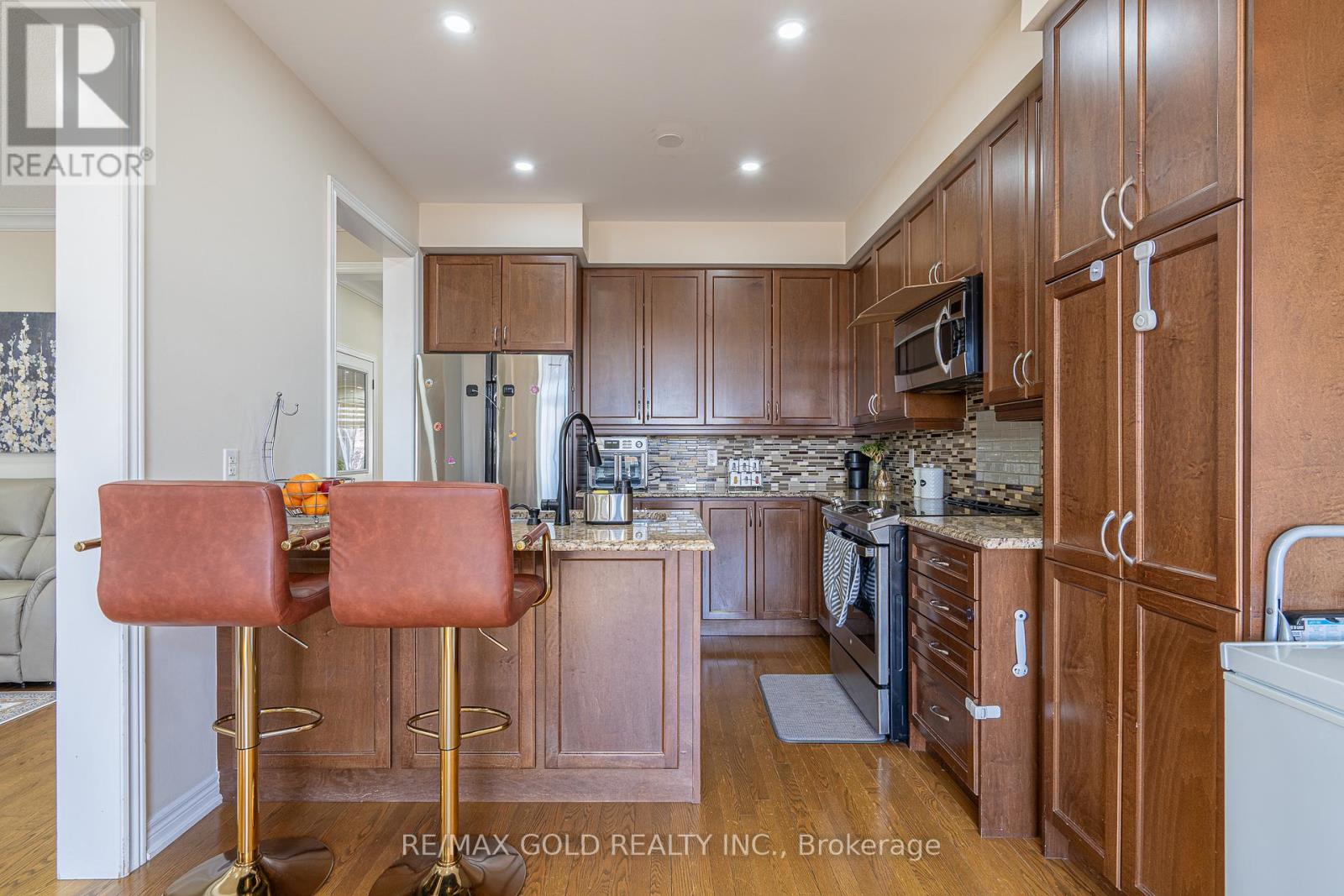 36 Naperton Drive, Brampton, Ontario  L6R 0Z5 - Photo 11 - W12991022