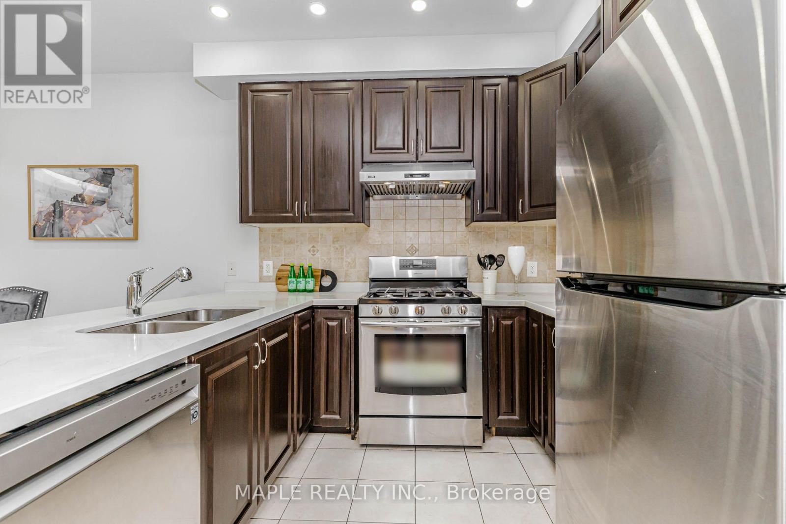 10 Eastlake Road, Brampton, Ontario L7A 3S2 - Photo 13 - W12991038