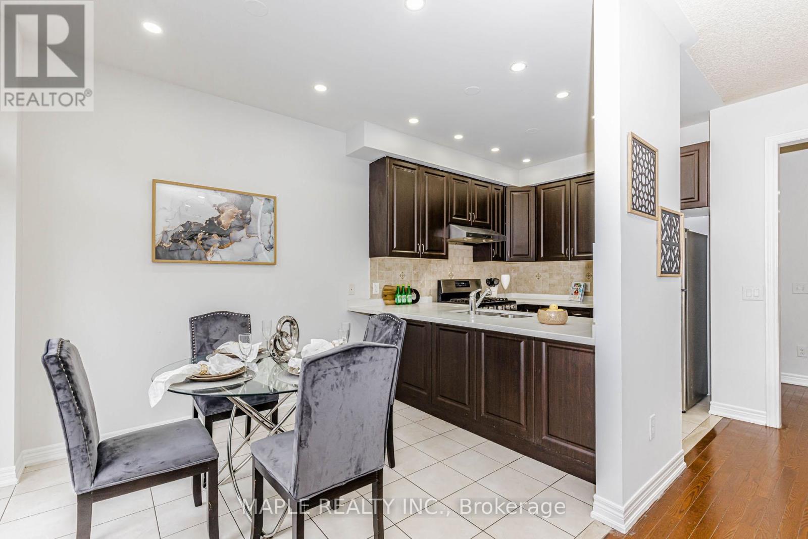 10 Eastlake Road, Brampton, Ontario L7A 3S2 - Photo 16 - W12991038