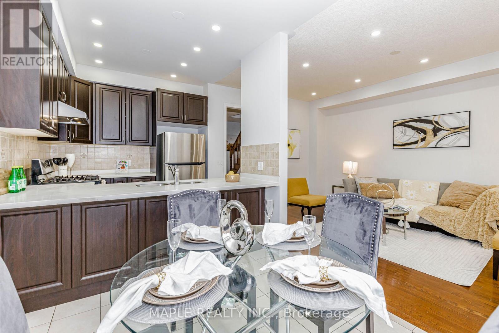 10 Eastlake Road, Brampton, Ontario L7A 3S2 - Photo 17 - W12991038