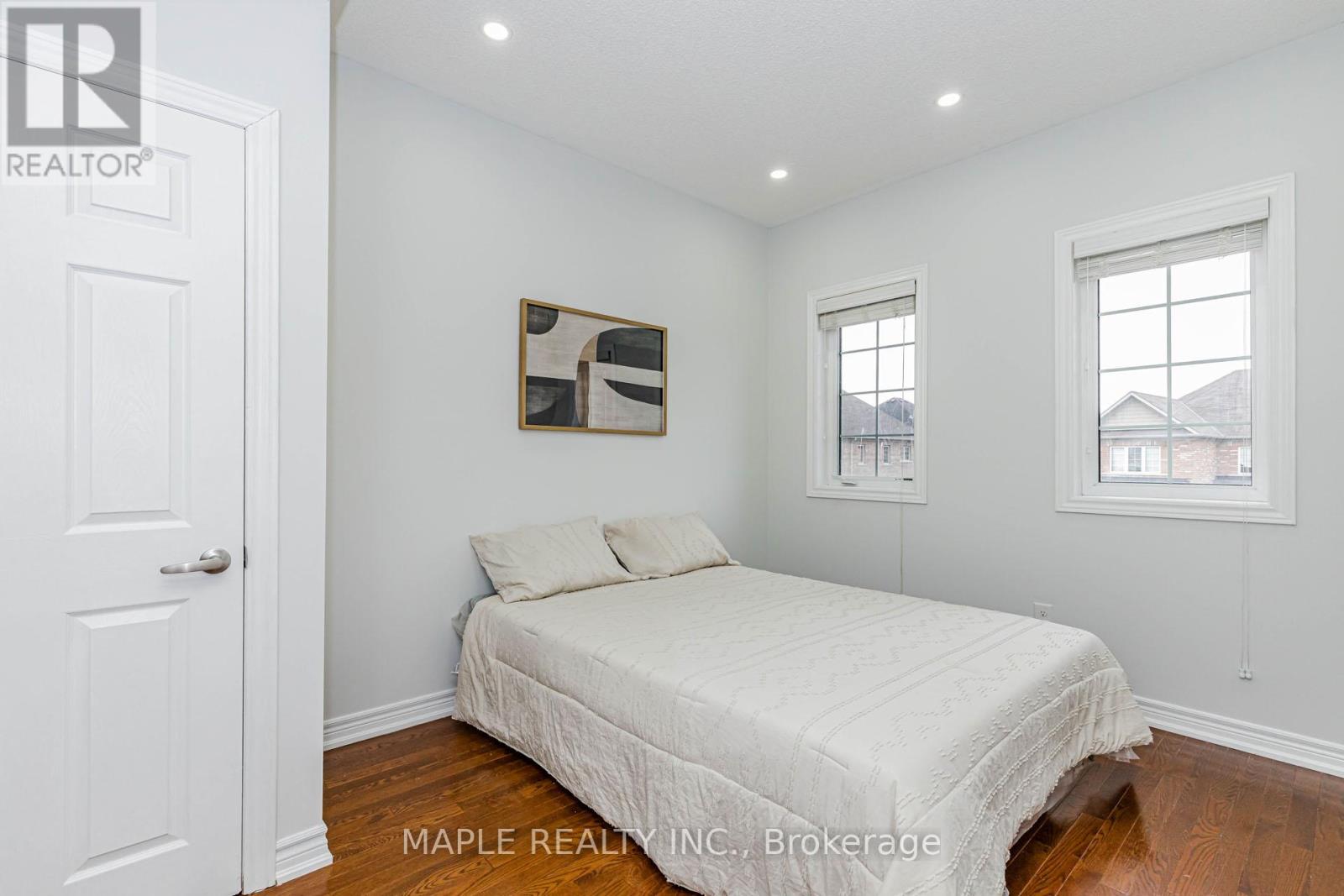 10 Eastlake Road, Brampton, Ontario L7A 3S2 - Photo 23 - W12991038