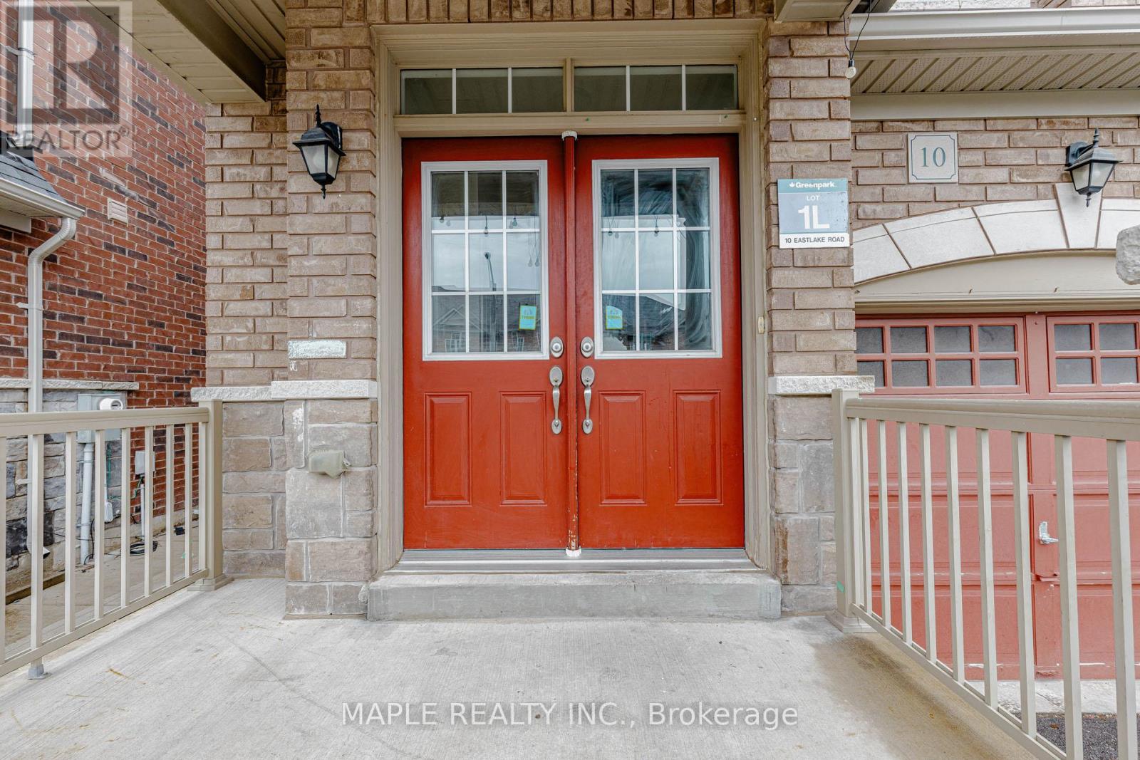 10 Eastlake Road, Brampton, Ontario L7A 3S2 - Photo 4 - W12991038