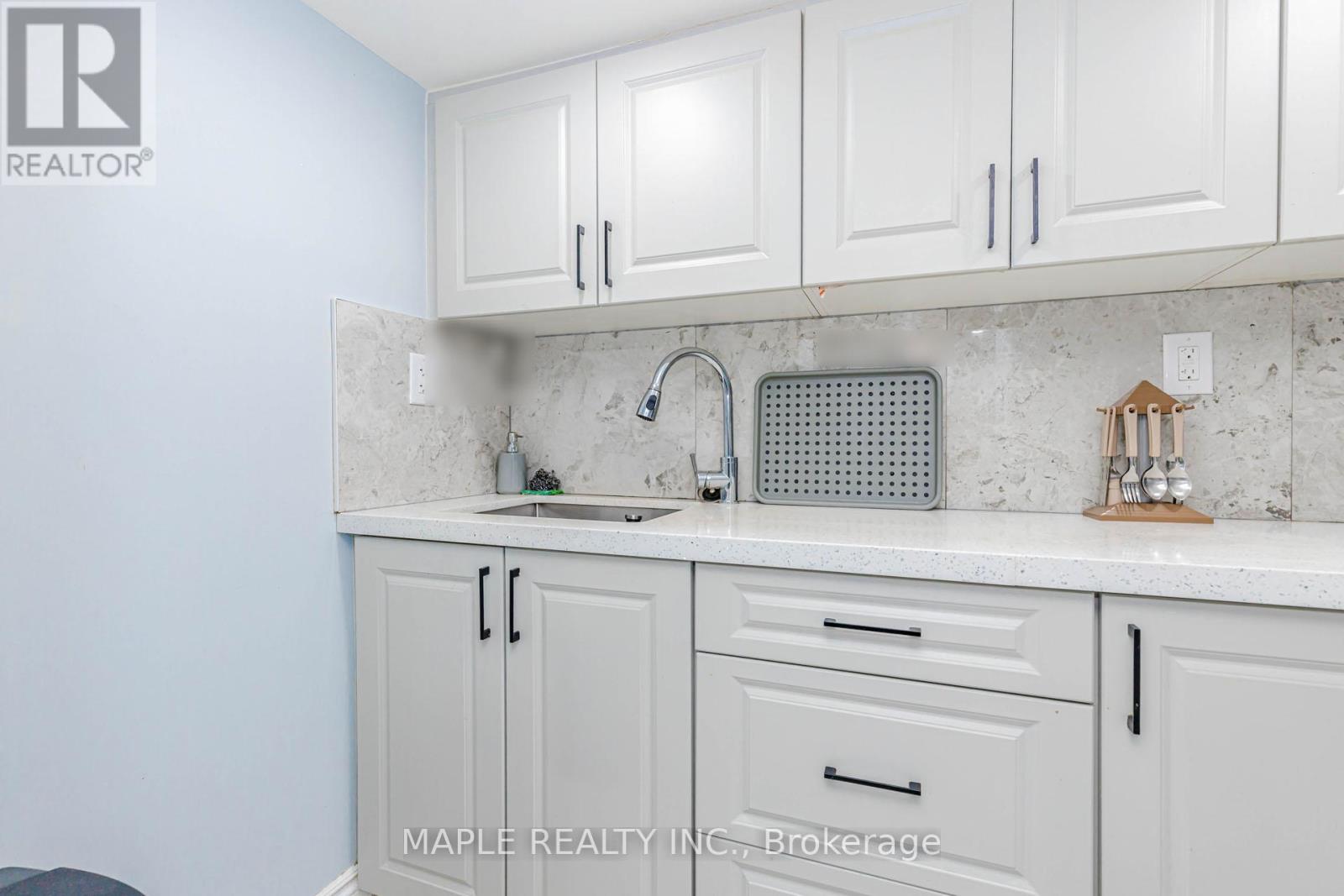 10 Eastlake Road, Brampton, Ontario L7A 3S2 - Photo 45 - W12991038