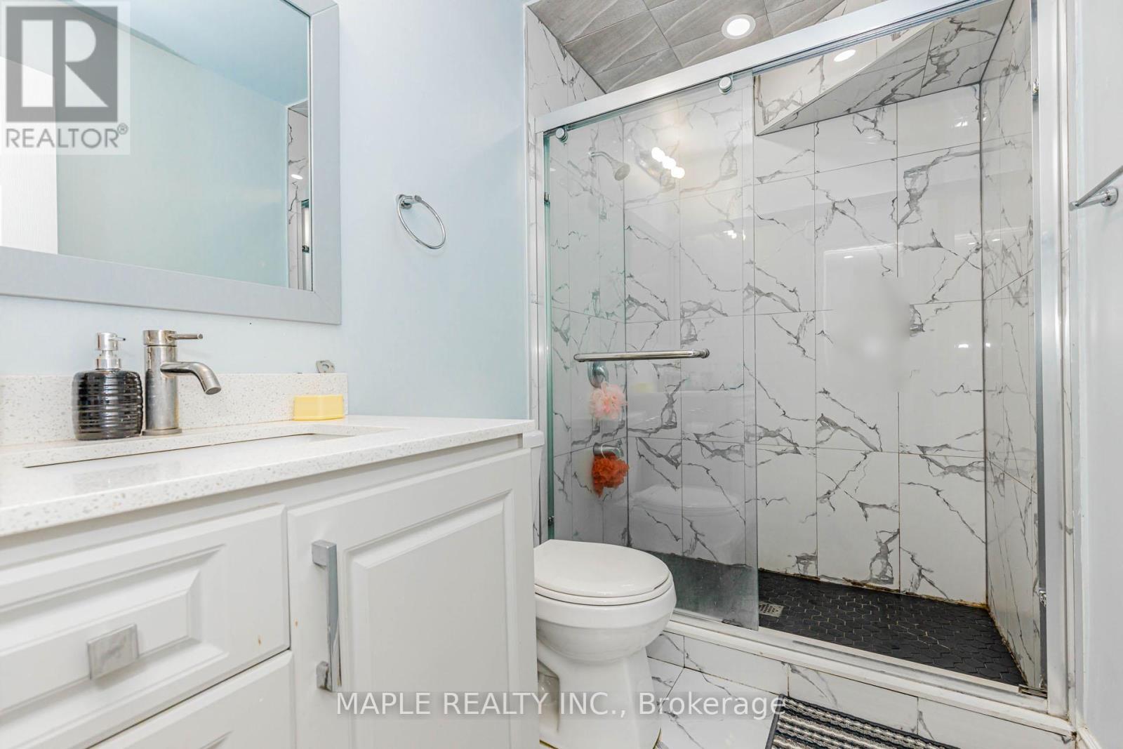 10 Eastlake Road, Brampton, Ontario L7A 3S2 - Photo 47 - W12991038