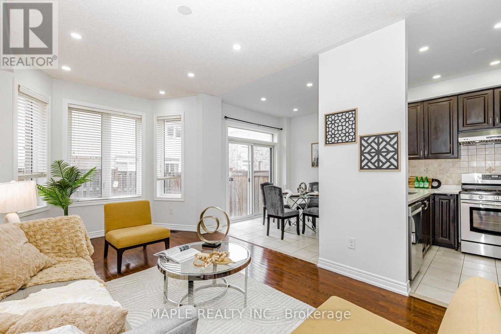 10 Eastlake Road, Brampton, Ontario L7A 3S2 - Photo 8 - W12991038