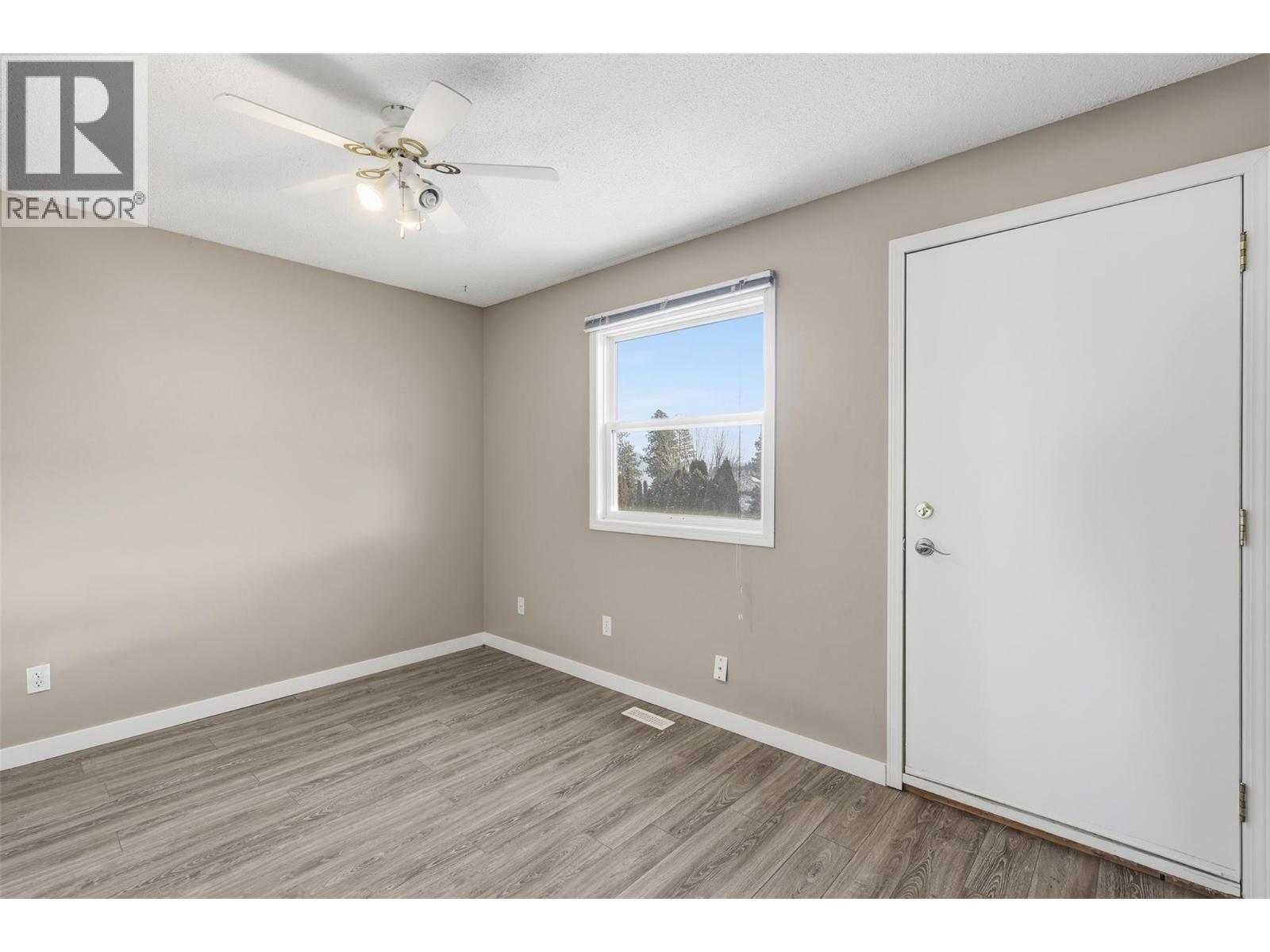 383 Hollyburn Drive, Kamloops, British Columbia  V2E 1Y9 - Photo 16 - 10372104