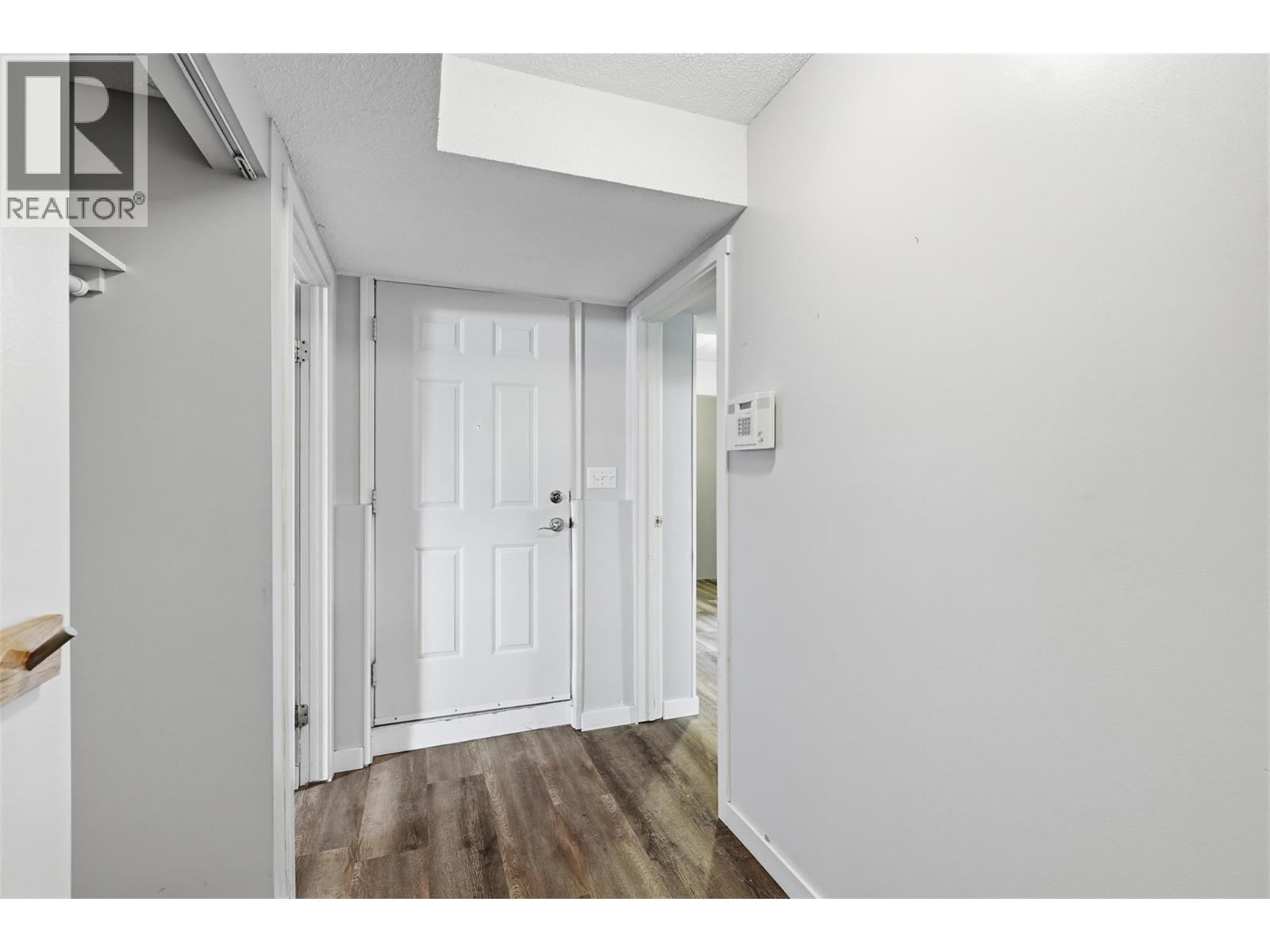 383 Hollyburn Drive, Kamloops, British Columbia  V2E 1Y9 - Photo 23 - 10372104