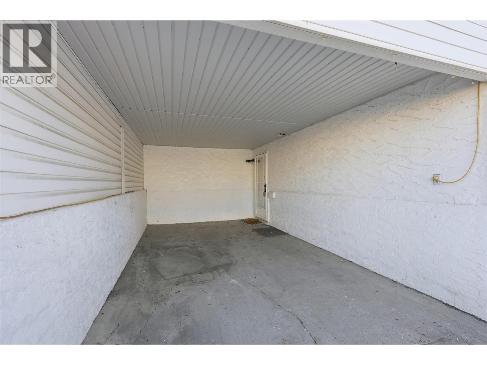 383 Hollyburn Drive, Kamloops, British Columbia  V2E 1Y9 - Photo 32 - 10372104