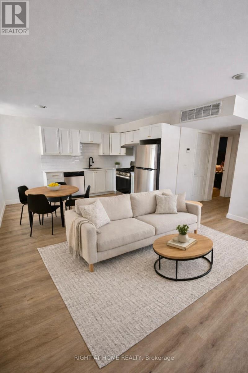 2 - 30 STIRTON STREET, Hamilton, Ontario