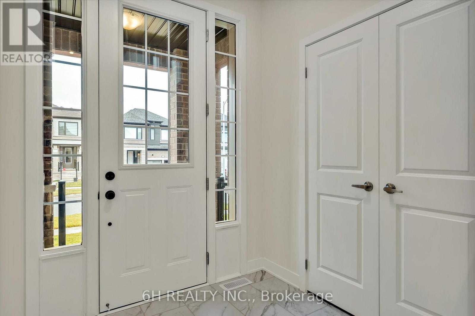 816 Griffin Trail, Peterborough, Ontario  K9K 0J4 - Photo 2 - X12990922