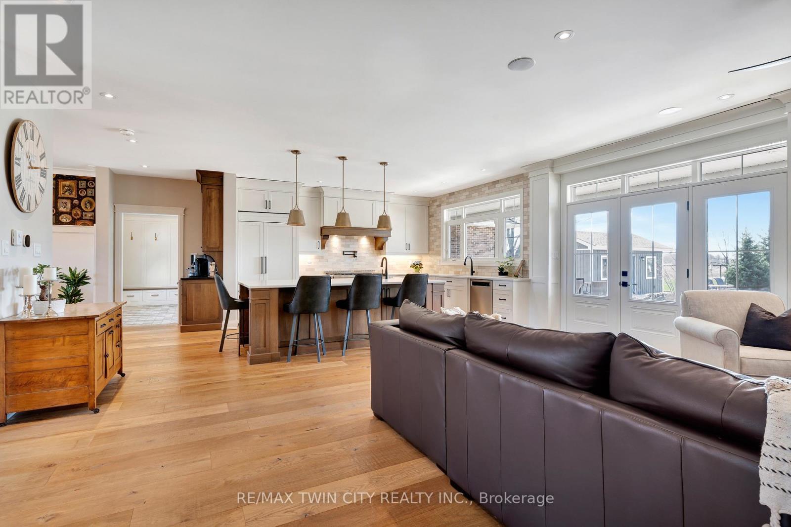 42 Parsonage Road, Hamilton, Ontario  N3T 5M1 - Photo 8 - X12990940