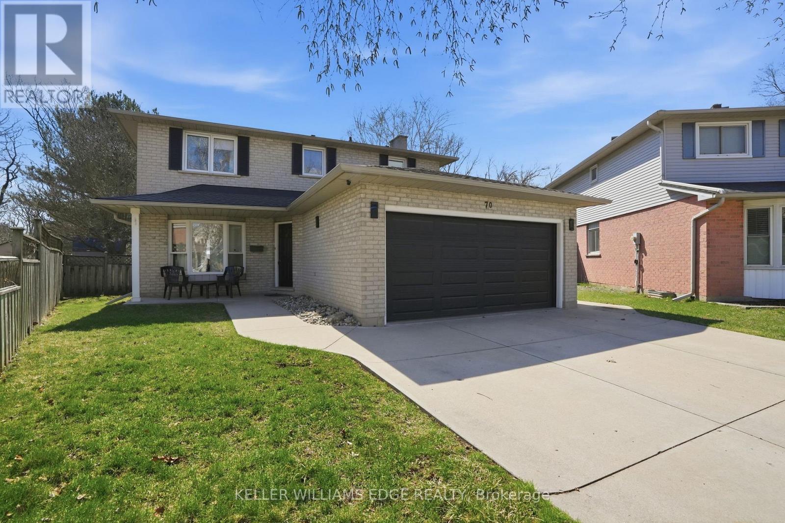 70 STRAWBERRY DRIVE, Hamilton, Ontario