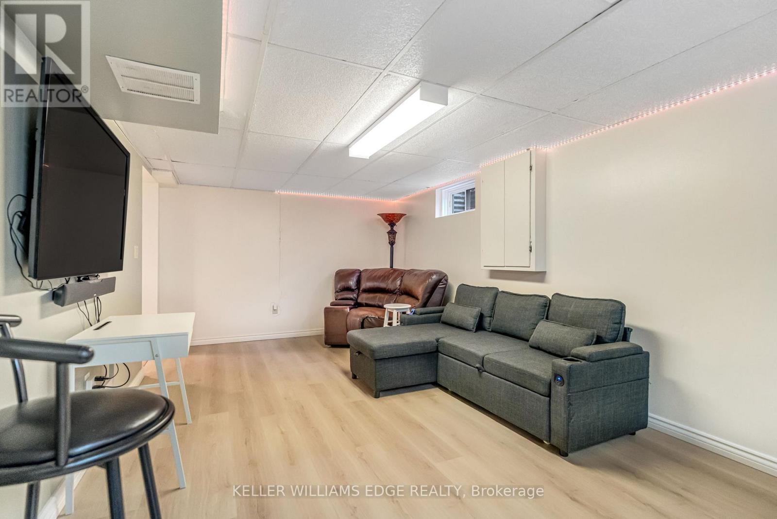 70 Strawberry Drive, Hamilton, Ontario  L8E 4R4 - Photo 35 - X12990948