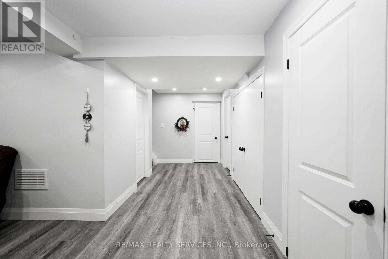 8 Yeoman Drive, Brantford, Ontario  N3R 7S8 - Photo 35 - X12991010