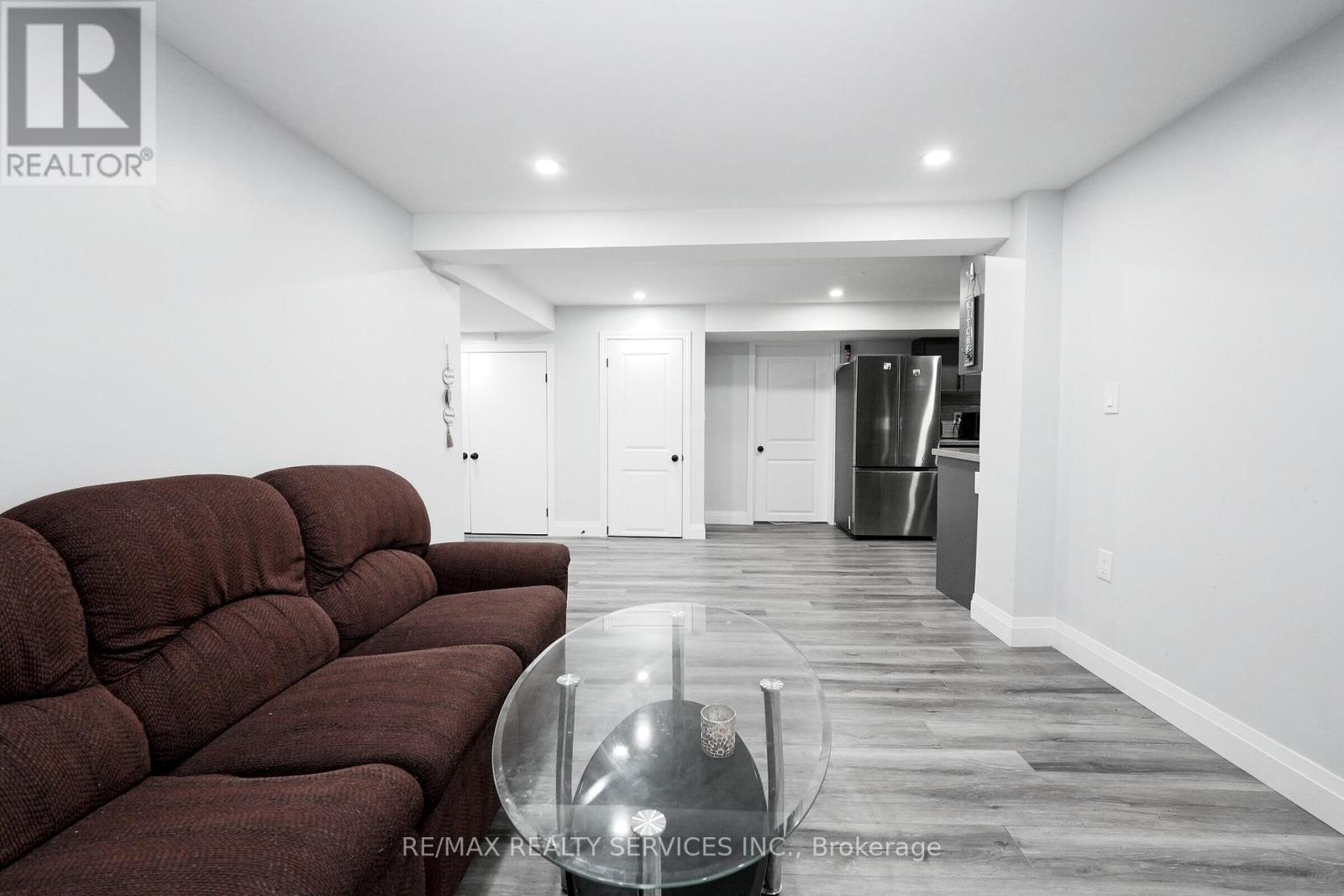 8 Yeoman Drive, Brantford, Ontario  N3R 7S8 - Photo 37 - X12991010