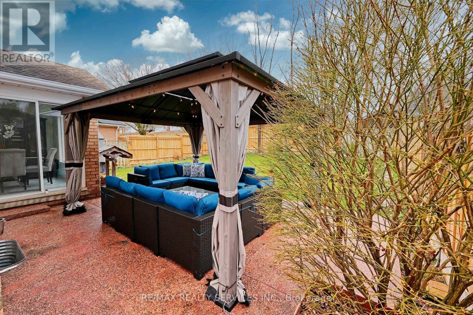 8 Yeoman Drive, Brantford, Ontario  N3R 7S8 - Photo 47 - X12991010