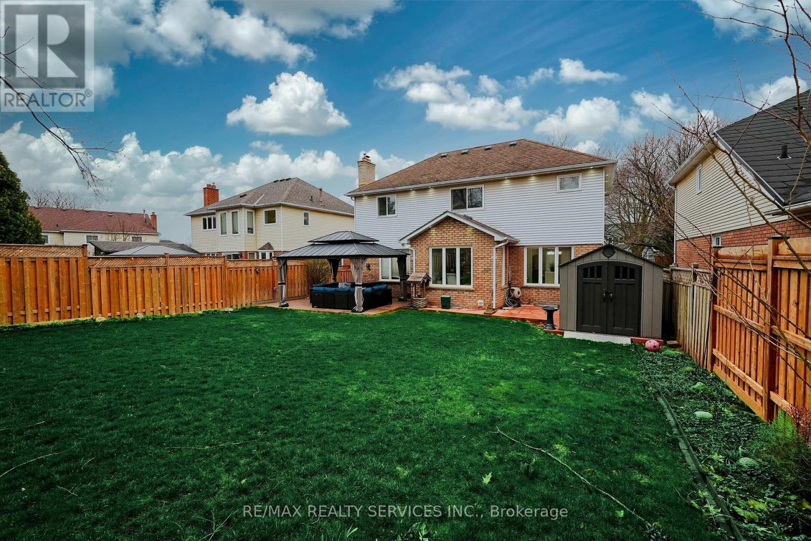 8 Yeoman Drive, Brantford, Ontario  N3R 7S8 - Photo 49 - X12991010