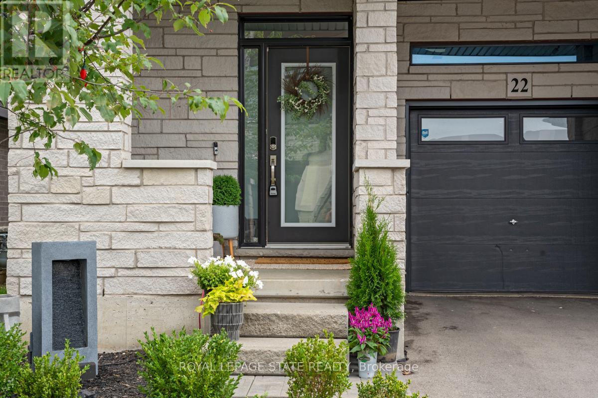 22 - 35 Midhurst Heights, Hamilton, Ontario  L8J 0K9 - Photo 3 - X12991056