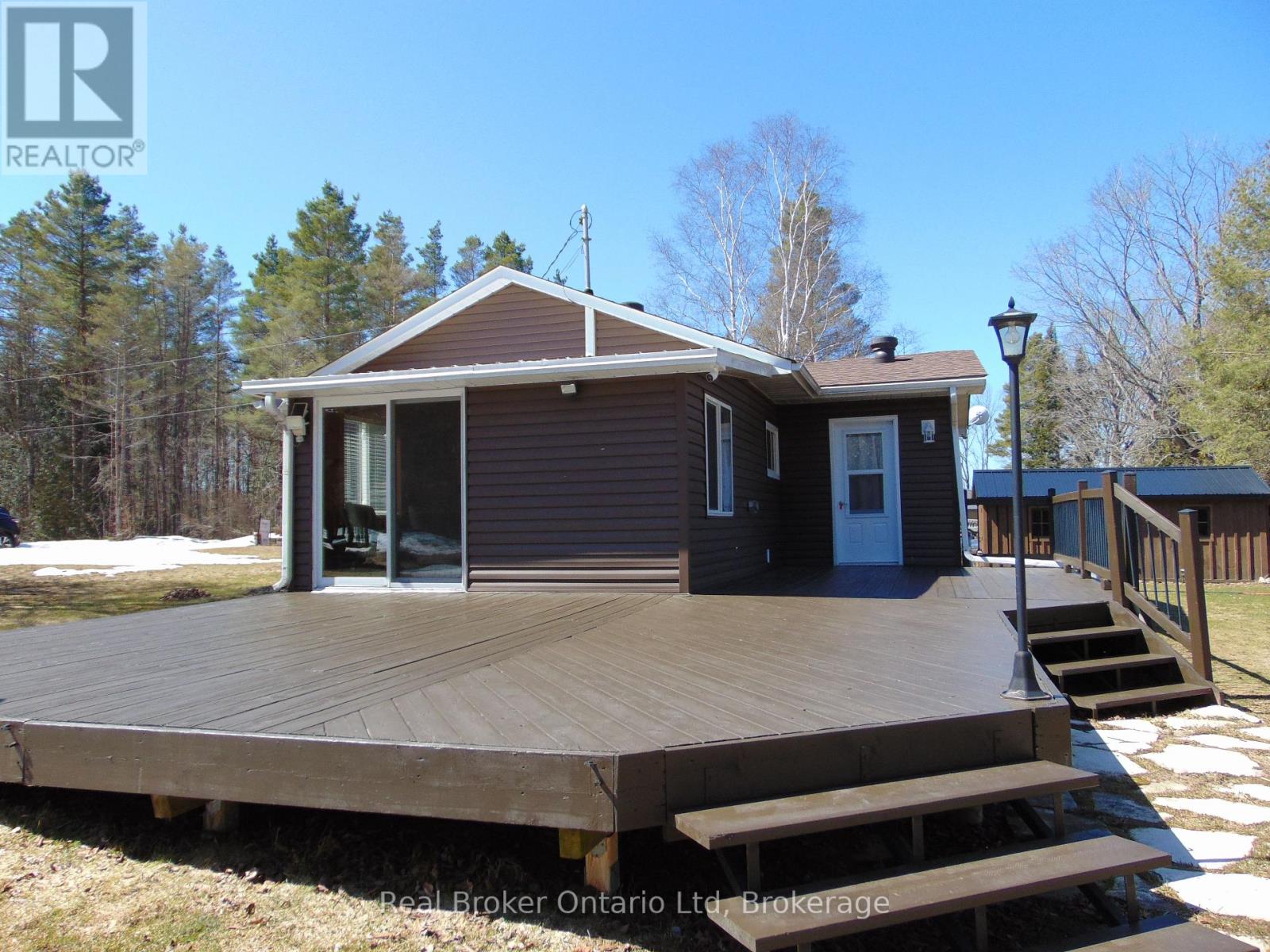 16 Twin River Drive N, South Bruce Peninsula, Ontario  N0H 2T0 - Photo 2 - X12927748
