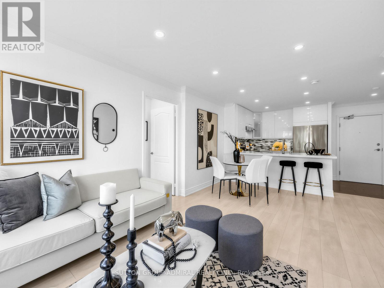 712 - 935 Sheppard Avenue W, Toronto, Ontario  M3H 2T7 - Photo 4 - C12979974