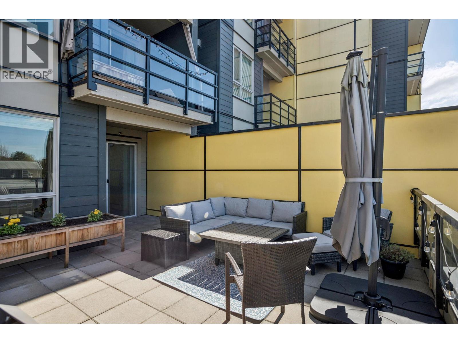 205 2889 E 1st Avenue, Vancouver, British Columbia V5M 0G2 - Photo 11 - R3110261