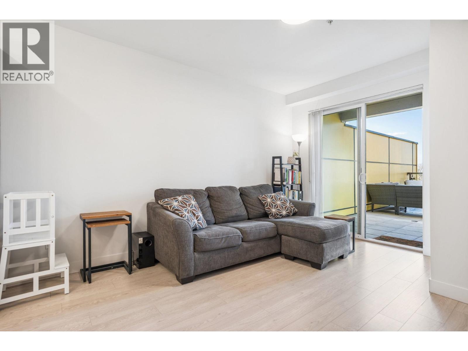 205 2889 E 1st Avenue, Vancouver, British Columbia V5M 0G2 - Photo 8 - R3110261