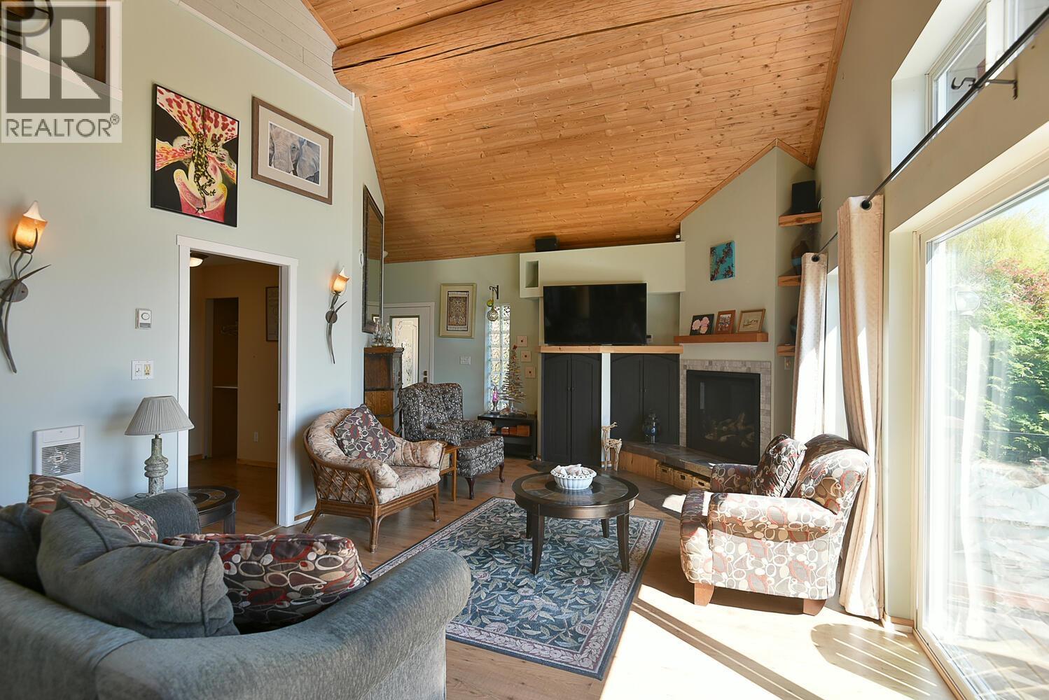 6508 Lynnwood Court, Sechelt, British Columbia  V7Z 0S9 - Photo 5 - R3110254